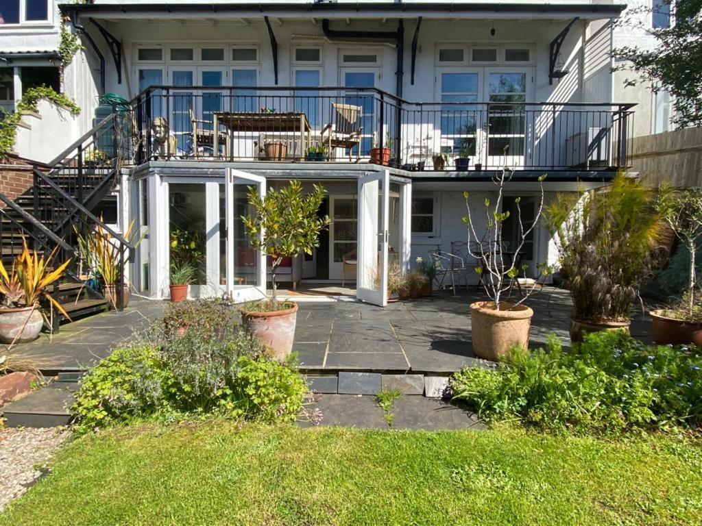 ブリストルClifton Garden Flat With Parkingアパートメント エクステリア 写真