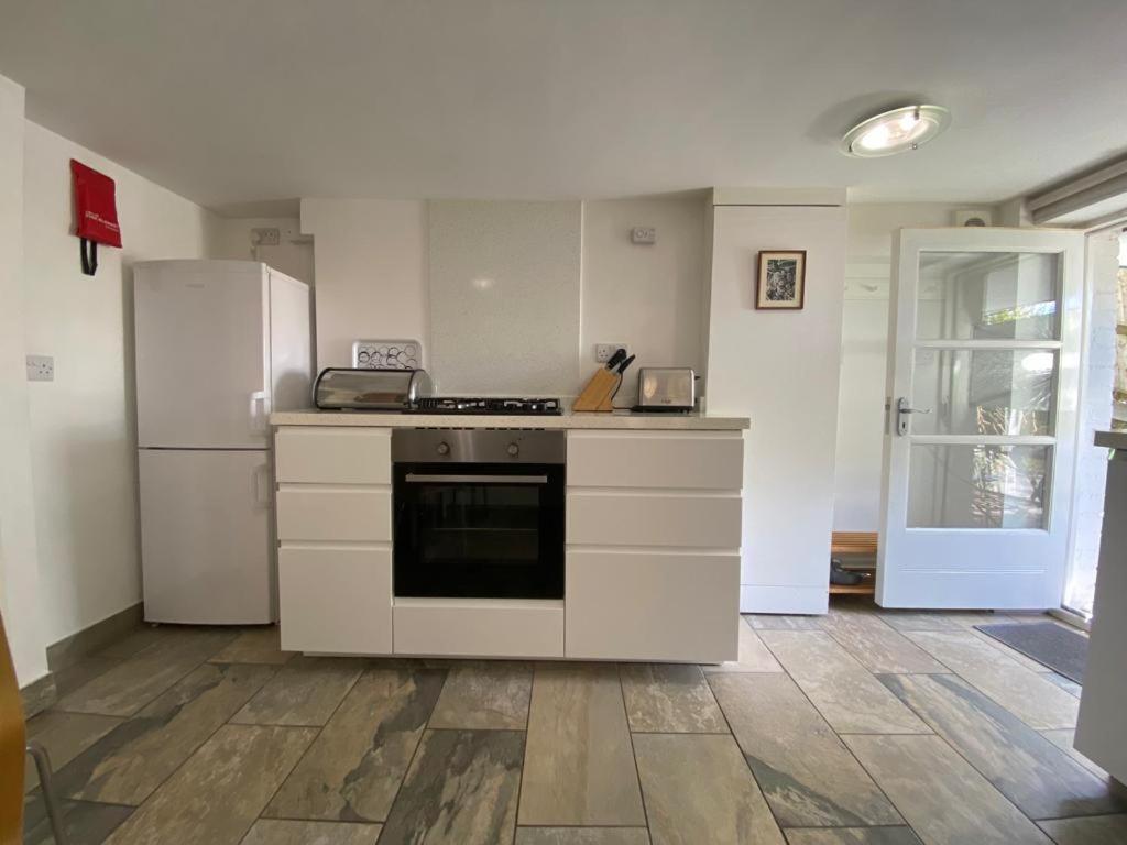 ブリストルClifton Garden Flat With Parkingアパートメント エクステリア 写真
